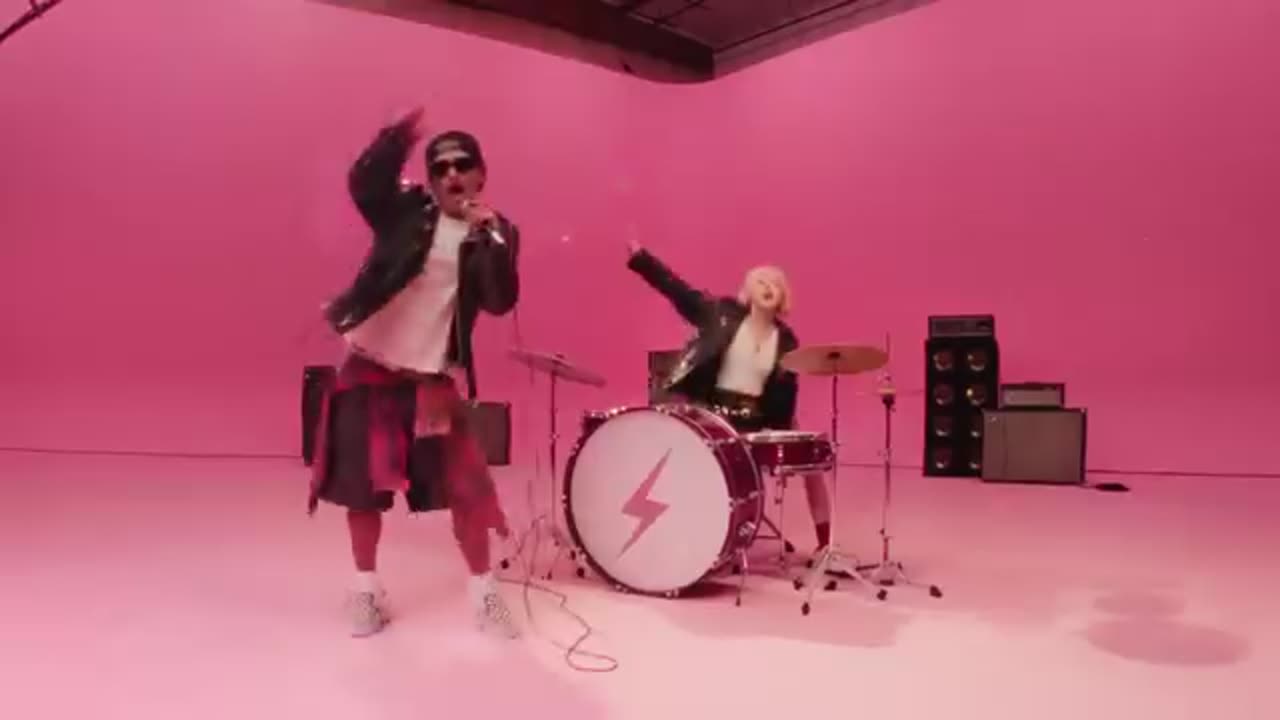 APT by Bruno Mars smallz edition