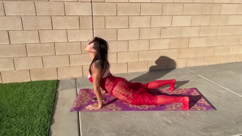 SEXY YOGA POSES TO TRY FOR THE WEEK OF VALENTINE'S