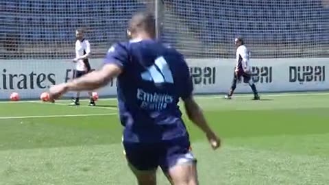 “Is This Even Legal?! Mbappé’s Crazy Training Goal 🔥”