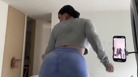 🍑 Big Booty Shivers 😵‍💫