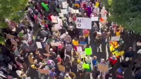 From Portland, OR yesterday (10.18.25) at the ‘No Kings’ protest.