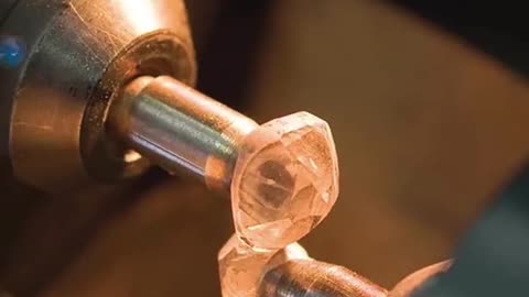 This Is What It Takes to Cut a Diamond