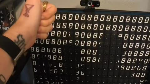 Mechanical Digit Mirror