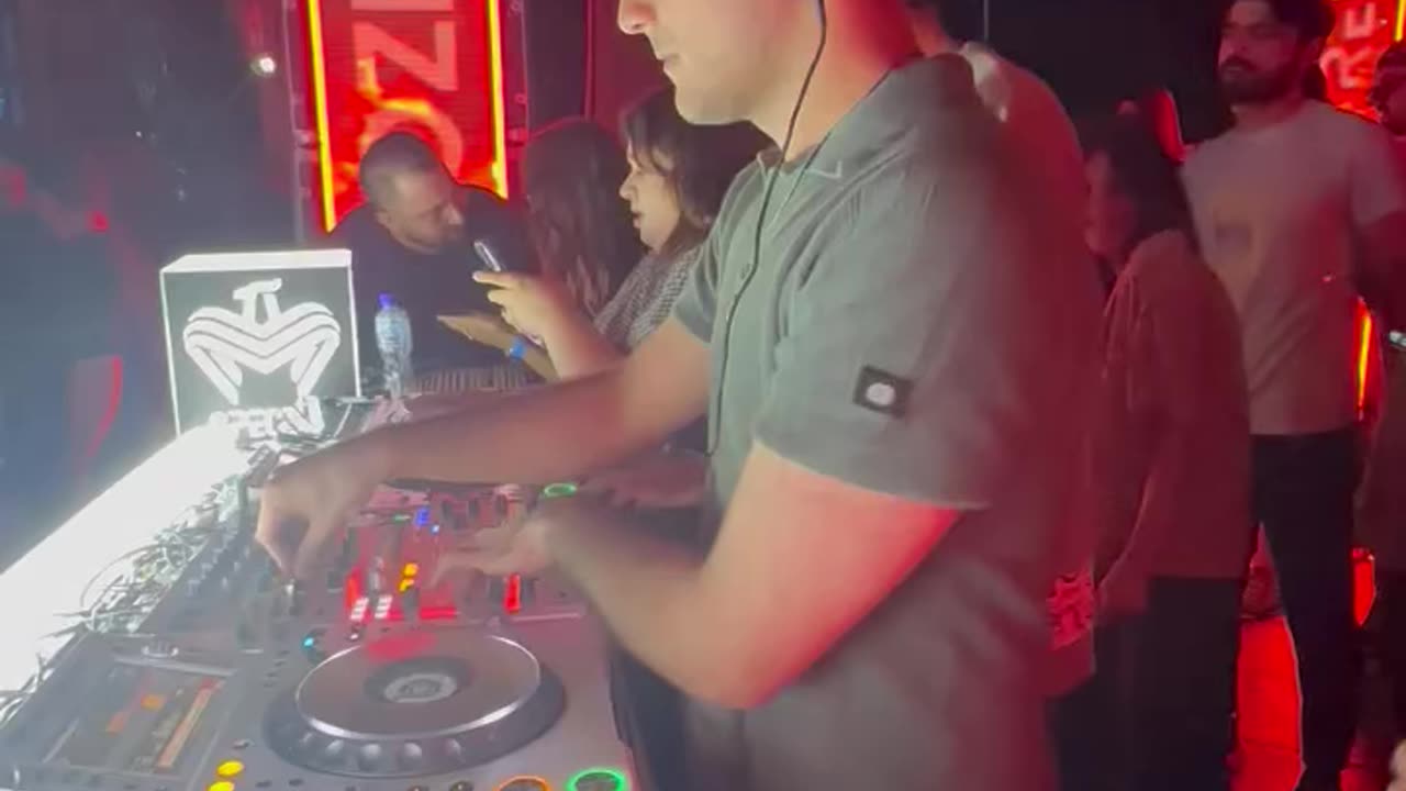HOW TO PLAY PROGRESSIVE HOUSE