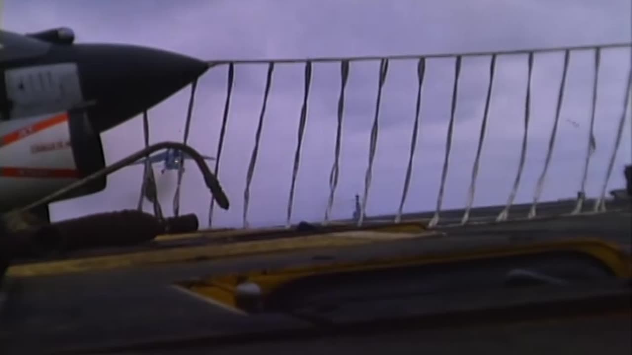 EMERGENCY BARRIER ... - EMERGENCY BARRIER LANDING OF F-8D ON BOARD USS TICONDEROGA Y - 428-npc-39523