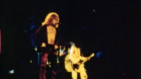 Led Zeppelin 1977-06-26 The Forum, Inglewood, CA (8MM) (Source 1)