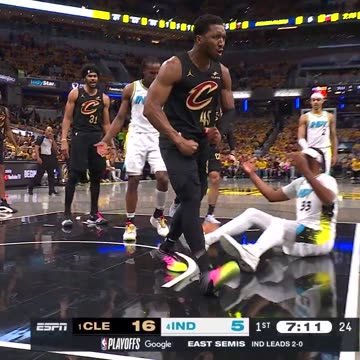 NBA - The spin... to off the glass... AND-1 FOR SPIDA 🤩