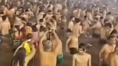 Shocking footage shows bathers using unsanitary pool in India