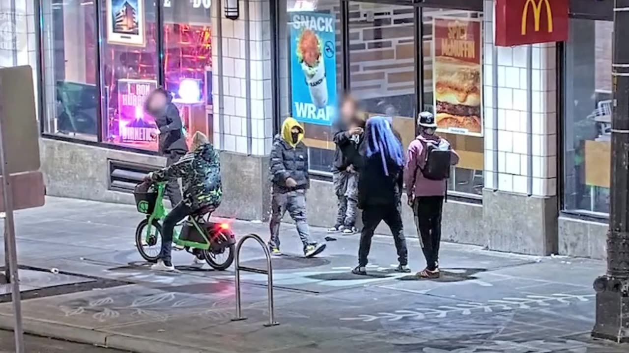 🚨 Late-Night Seattle Chase: Suspect Caught After Assault Near 3rd Ave