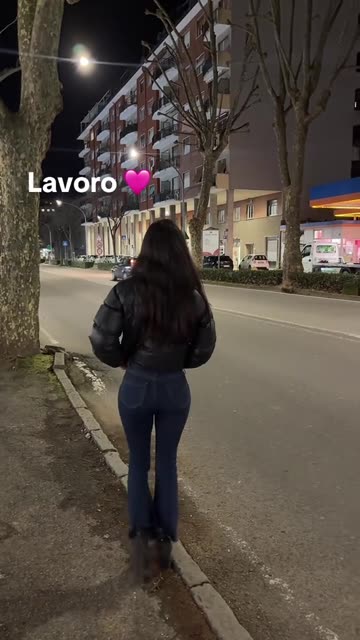 A great european tgirl arriving here