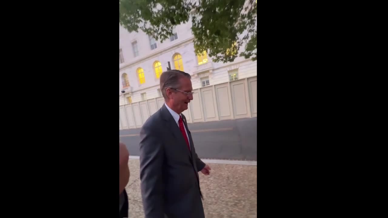 Rep. Tim Burchett Claims Aliens May Have Underwater Bases on Earth