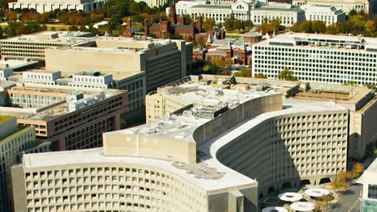 Homeless live in tunnels below Los Angeles