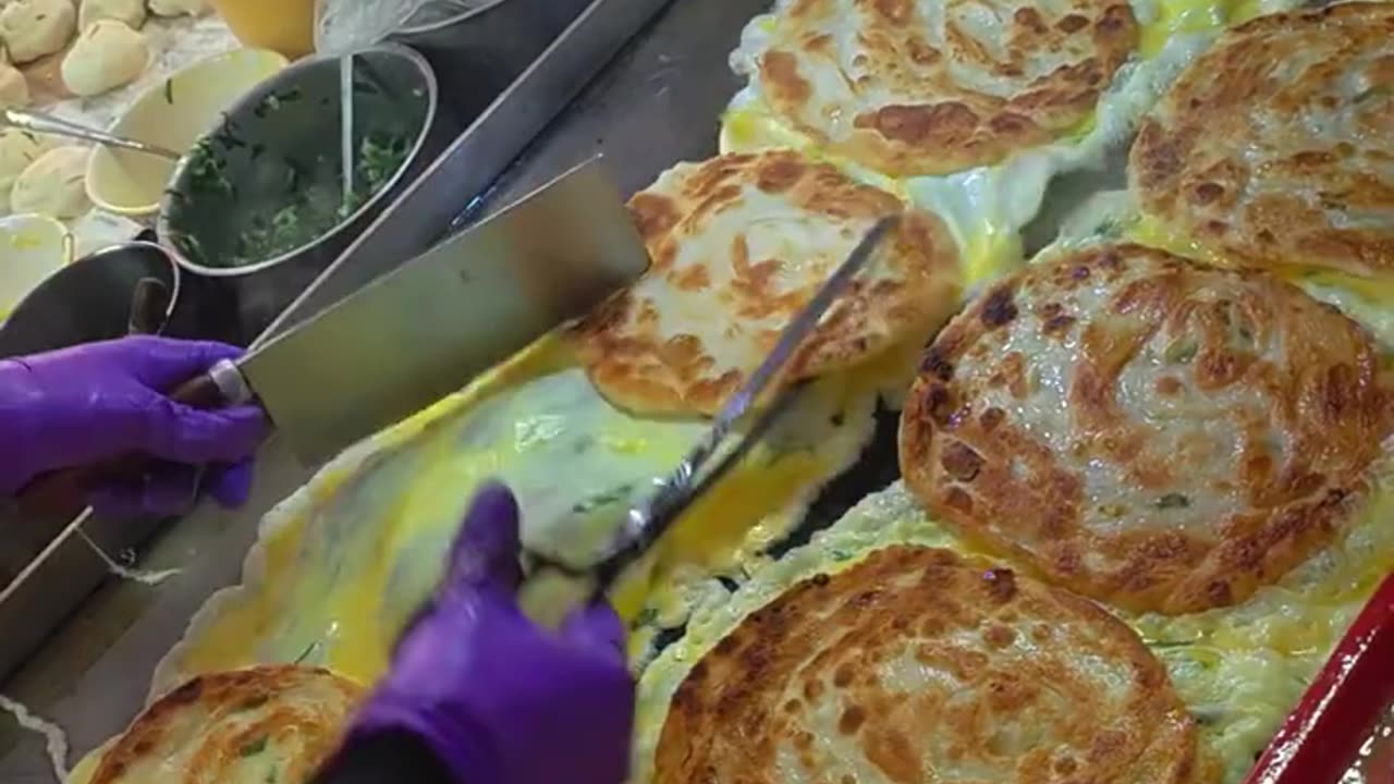 Breakfast omelette bread with sauce