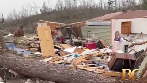 At least 32 dead in massive US storm after new fatalities reported in Kansas and Mississippi