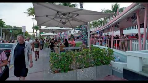 Ocean Drive - Miami Beach Walking Tour