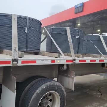 CAN YOU SPOT WHATS WRONG #ourtruckinglife #truckdrivers #reallifetruckers #trucker #atruckerslife