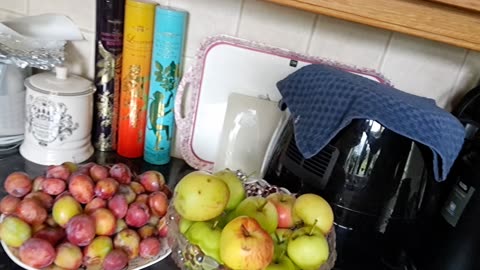 HOW TO MAKE A SMOOTHIE