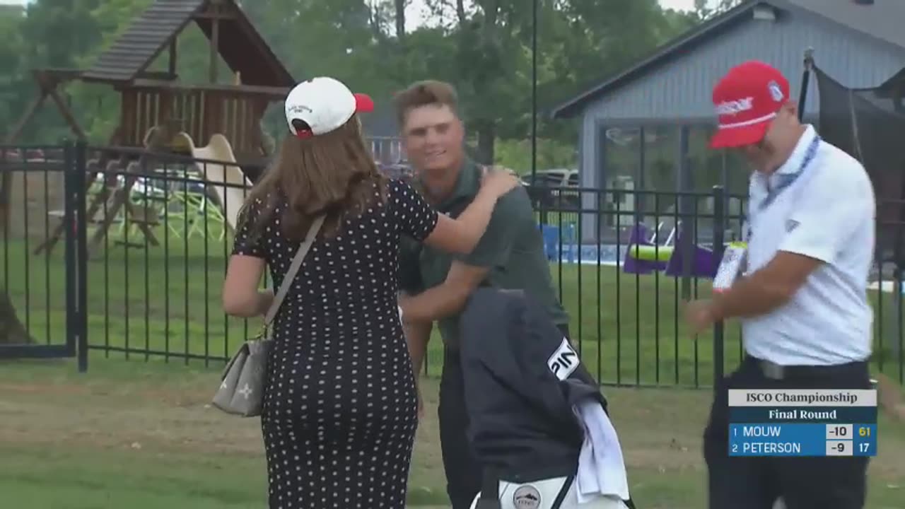 US Sports Golf Feat. William Mouw shoots 9-under 61 to win