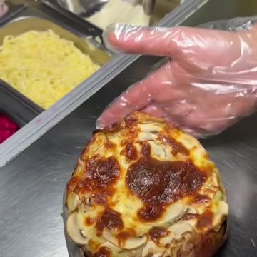 Delicious Appetizing Hamburger in a Few Seconds