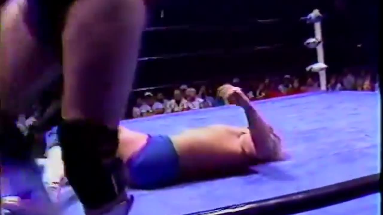 (1985.09.13) The Fantastics vs Superstar Bill Dundee & Dirty Dutch Mantell - NWA