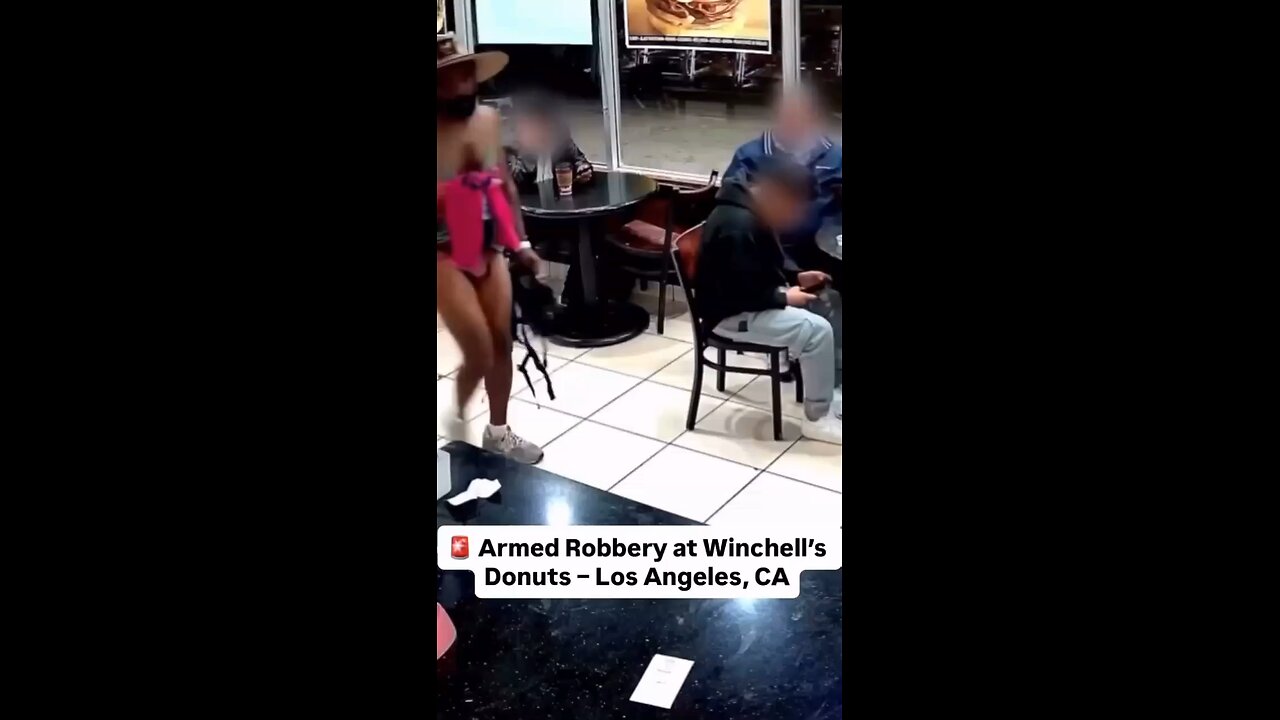 Armed robbery of a Winchell’s Donuts in LA went about as LA as it gets.