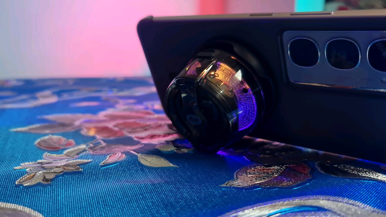 iTel Mobile with free Bt Speaker