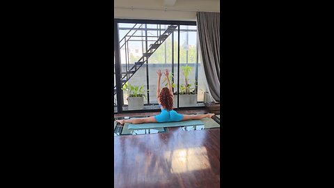 Home exercise "Girls who love to practice are the most beautiful" Body and appearance coexist