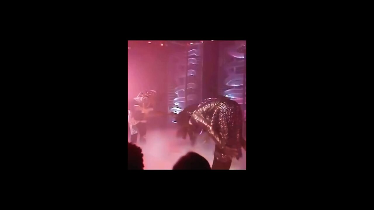 Cameo -She's Strange(1984)