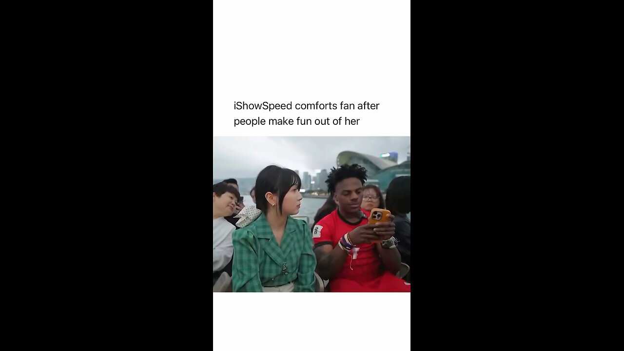 iShowSpeed comforts fan after people make fun out of her
