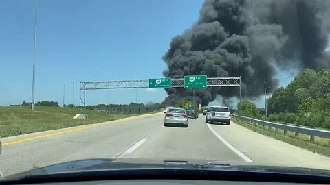 Ohio: A large plume of smoke is covering Interstate 270 in northeast Columbus