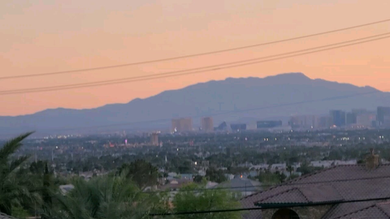 Did you see tonight's Las Vegas sunset? Check this out! 05.19.2025 #follow #lasvegas #gaming #video