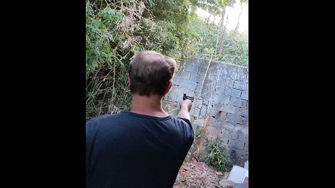 Shooting at glass jars airguns plinking.