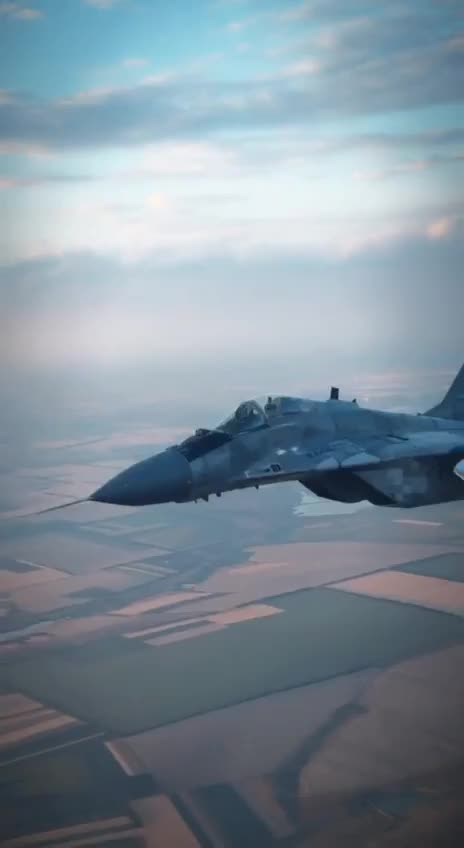 Incredible Footage of a Pair of Ukrainian Su27s On a Bombing Run