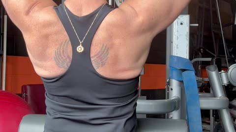 Lat Pulldowns