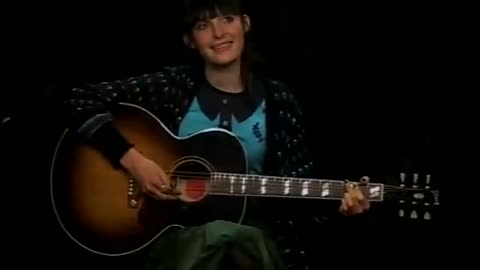 Lisa Mitchell - Interview & Coin Laundry LIVE on 1700 (2009)