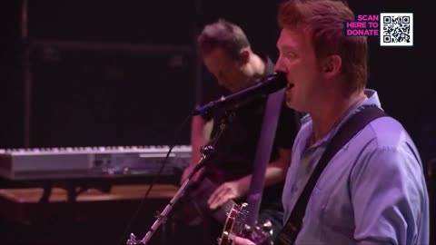 No One Loves Me & Neither Do I - Them Crooked Vultures (live)