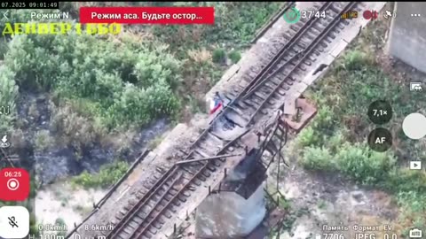 🚁🏴 Ukraine Russia War | Drone Skirmish Over Kherson: Flags Dropped and Taken Down | RCF
