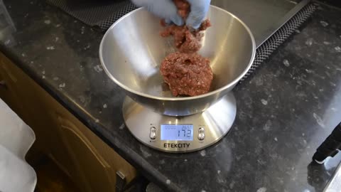 Juicy Homemade Beef Burgers | Easy Step-by-Step Recipe