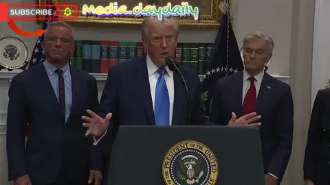 Trump wraps up his batshit news conference by again insisting "DON'T TAKE TYLENOL!"