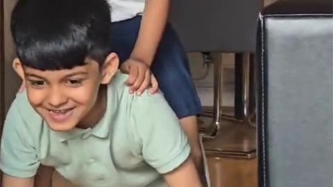 Phoolon ka taroon ka sabka kehna hai, ek hazaroon mein meri behna hai...
