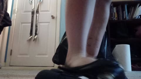 Lowly flats trample Superstars