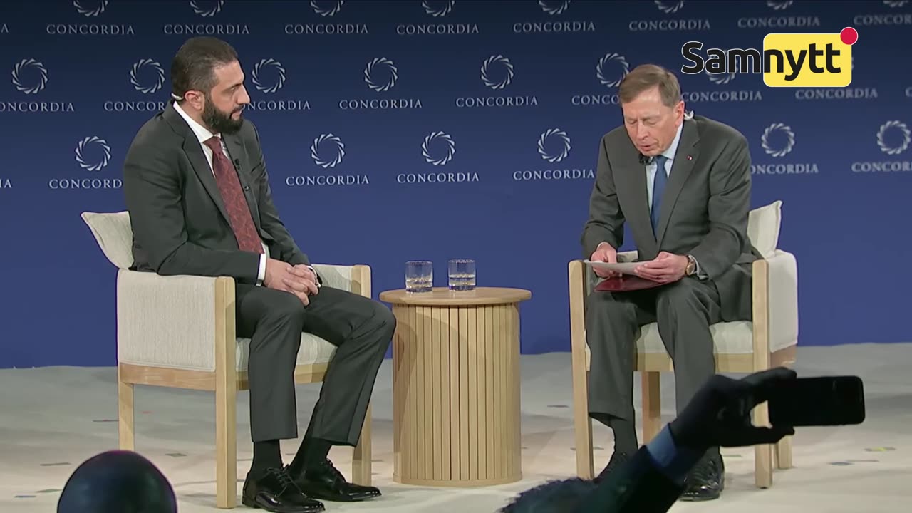 al-Qaida-terrorist intervjuas av fyrstjärnig general