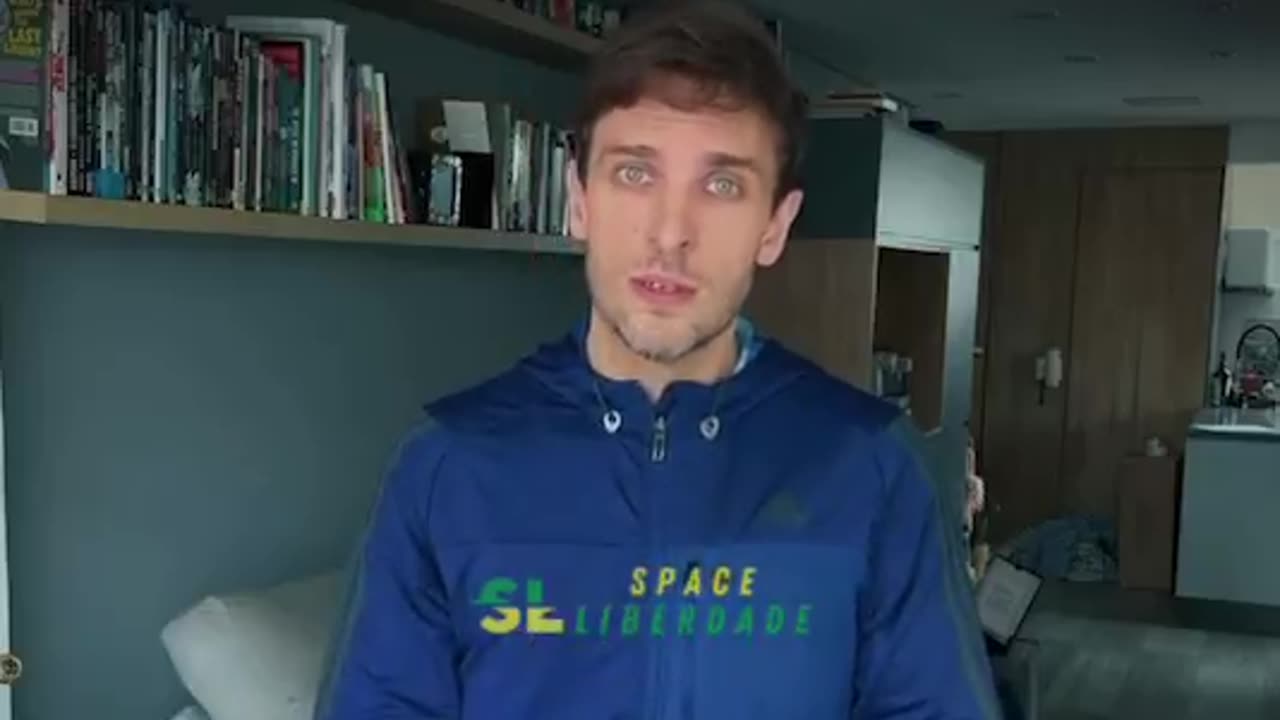 Léo Lins se pronuncia e diz que a juíza fundamentou sua prisão baseada no Wikipedia