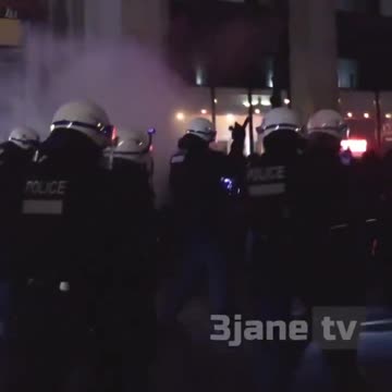 CHAOS in Montreal 🇨🇦 last night for the Trans day of Visibility. Police and Protestors clashing