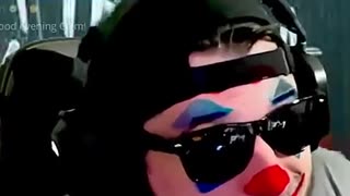 Streamer REACTS to Rumble & Community! People Built Different!