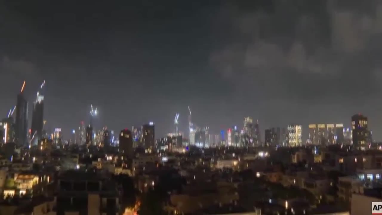 Missiles strike Tel Aviv in fourth wave of attacks from Iran