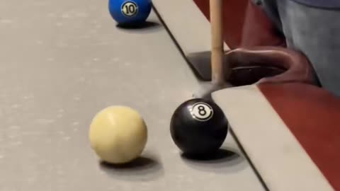 Crazy trickshot in pool