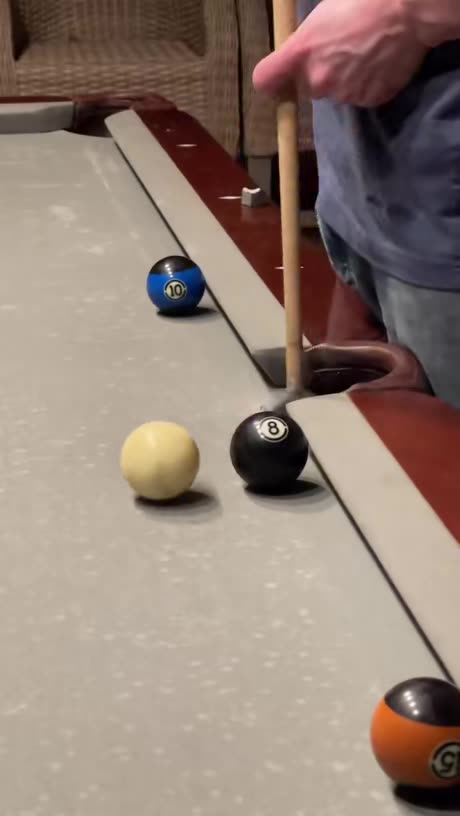 Crazy trickshot in pool