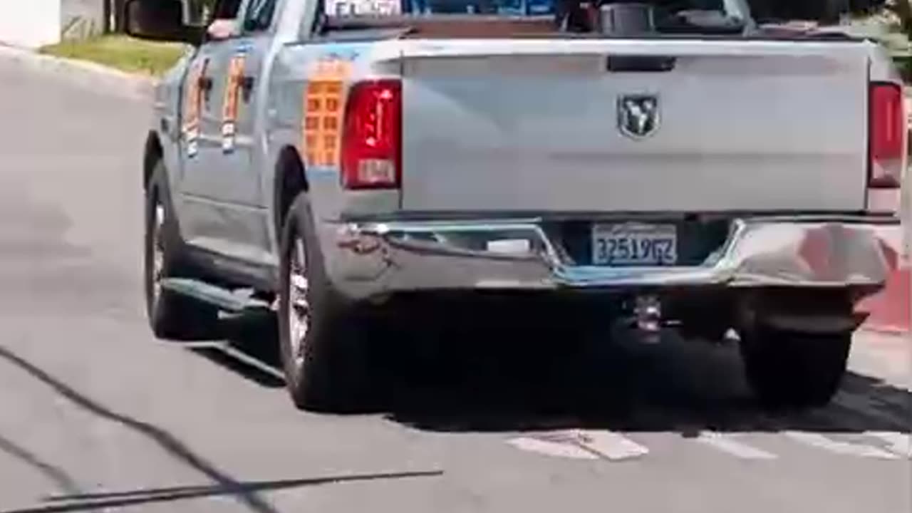 BREAKING: AS NATIONAL GUARD MOVES INTO L.A, TERRORISTS DISGUISED AS MEXICANS ESCAPE TO W HOLLYWOOD.