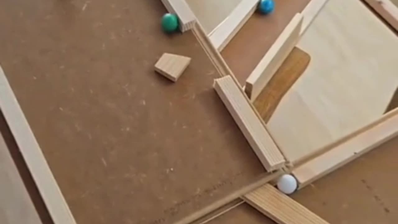 Wooden track ball gameplay Episode 07